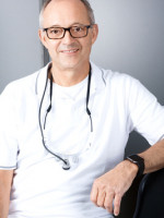 Dr. Jochen Grzonka Implantologe, Parodontologe, Wurzelkanalbehandlung, Zahnarzt